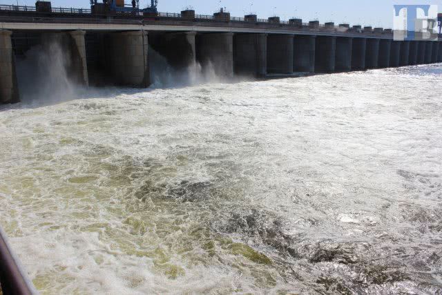 Дамба Каховской ГЭС к весеннему половодью готова