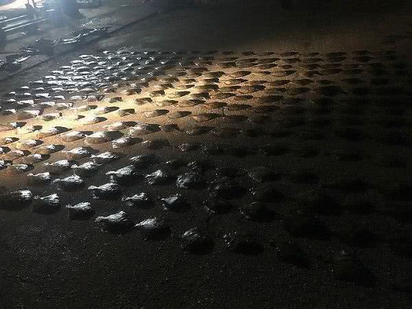 Оккупанты задержали судно с украинцами в Азовском море