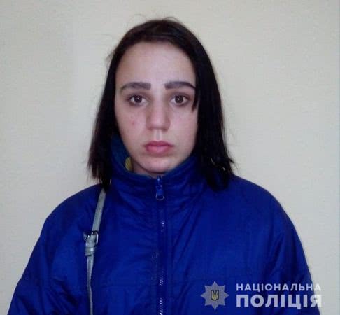 Полиция Херсонщины просит помочь установить местонахождение 15-летней Анастасии Витвицкой