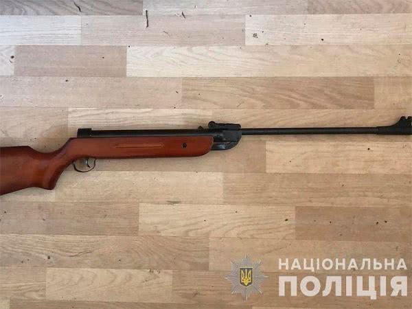 Под Херсоном забавы ради подстрелили подростка