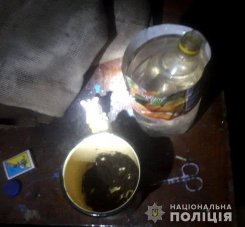 Полицейские изъяли наркотики и патроны у жителя Чаплынского района