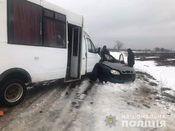 Для встановлення причини ДТП з тяжкими наслідками слідчим призначене проведення низки експертиз