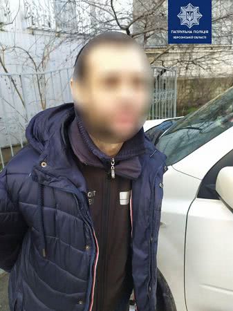 На Таврическом херсонку ограбили прямо в отделении банка