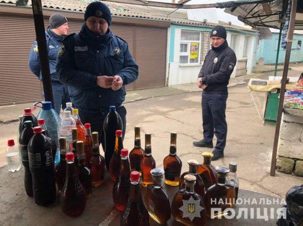 Бериславські поліцейські провели відпрацювання ринку в с. Веселе