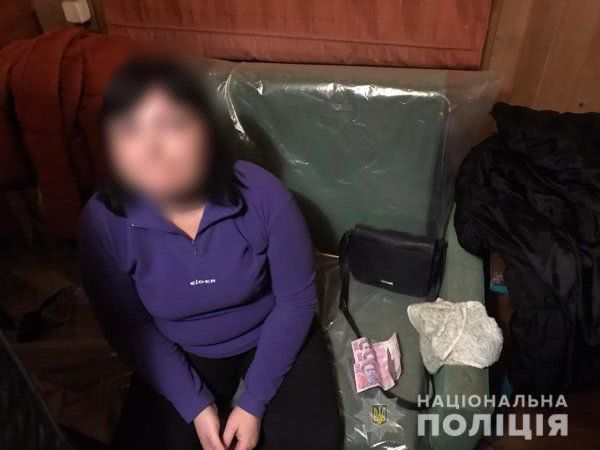 На Херсонщині поліцейські викрили жительку обласного центру в звідництві