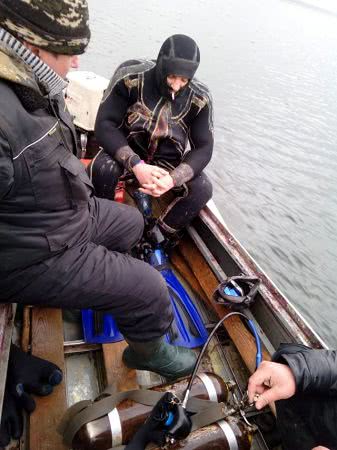 На Херсонщине задержали браконьера-водолаза с раками