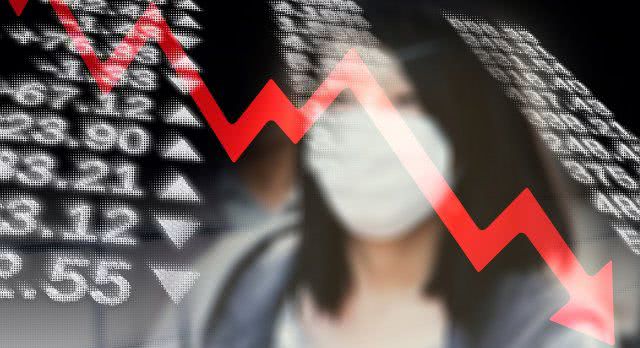Все говорят о новом кризисе. Что делать: покупать доллары или уже гречку? 5 советов