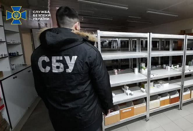 СБУ накрыла подпольный склад с фальшивыми лекарствами