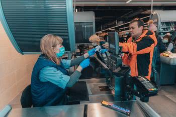 «АТБ» подвоює складські запаси продуктів і проводить заходи щодо захисту покупців від спекулянтів і панікерів