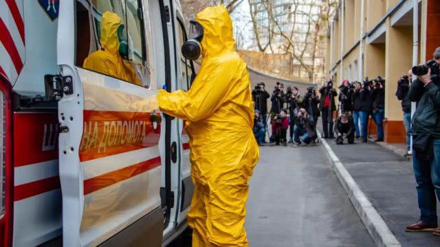Карантин в Украине: нардеп назвал две зоны наибольшего риска