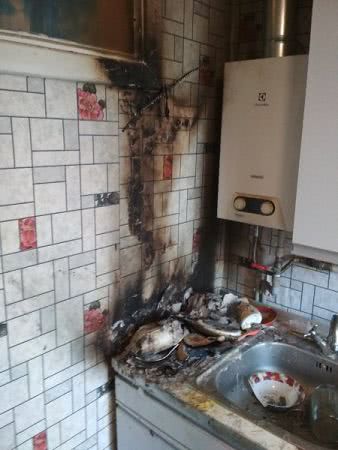 Рятувальники Херсонщини ліквідували пожежу домашніх речей у квартирі