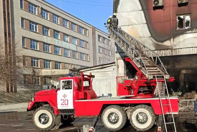 Херсонские рассказали, что горело возле ТЦ "Европорт"