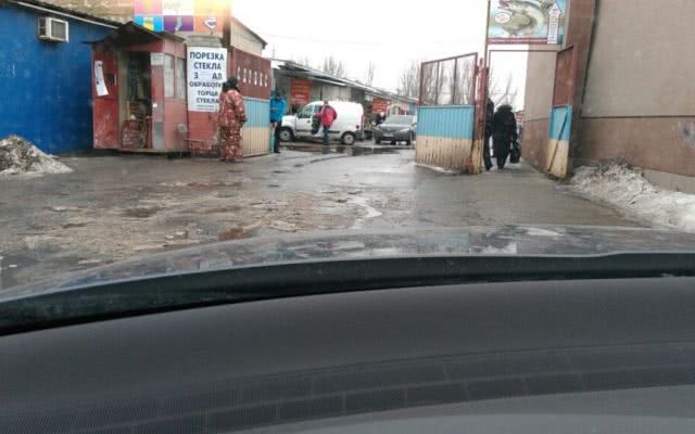 В Херсоне идет борьба за оптовую базу на Некрасова