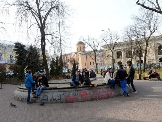 Потеплеет до +17: синоптик рассказала о погоде в Украине до конца недели