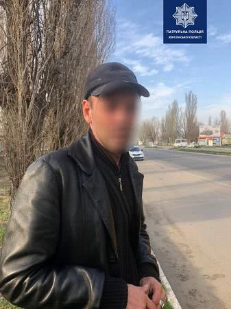 В Херсоне полицейские остановили пяьного маршрутчика
