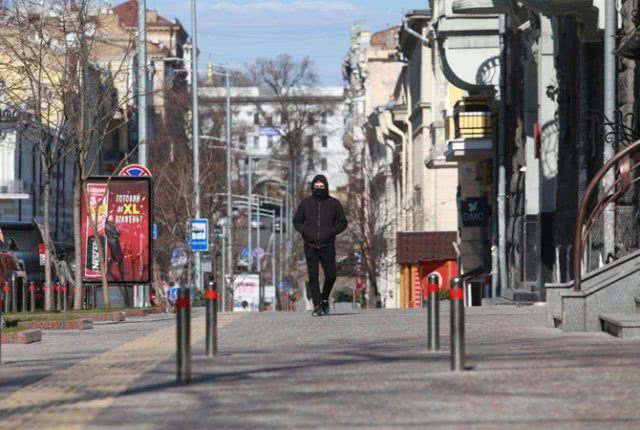 В МОЗ призвали доносить о соседях, нарушающих режим самоизоляции