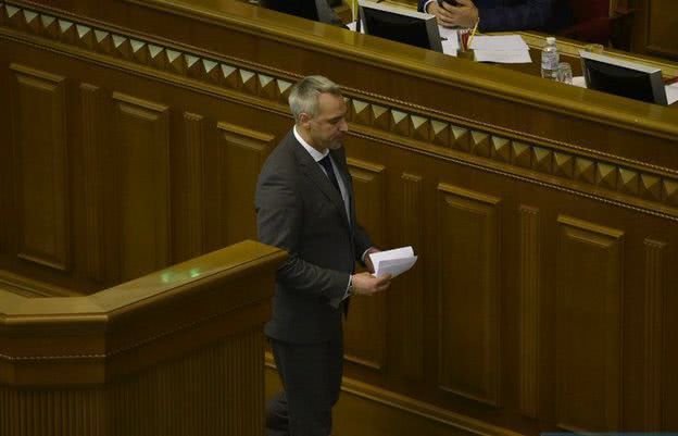 Три из пяти: кто из херсонских нардепов голосовал за отставку Рябошапки
