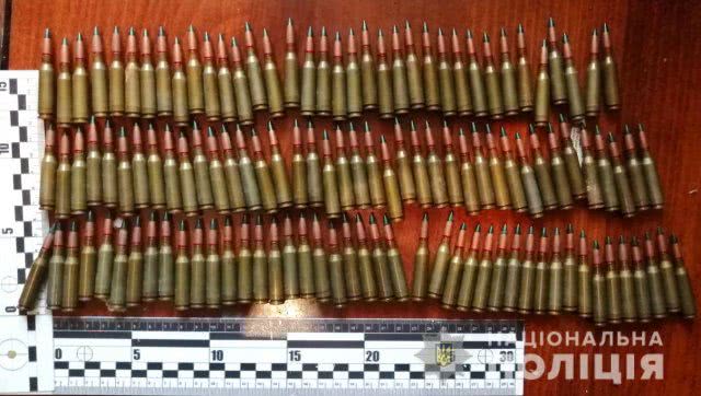 Ивановские полицейские изъяли более 100 патронов к автоматическому оружию и гранату у ранее судимого