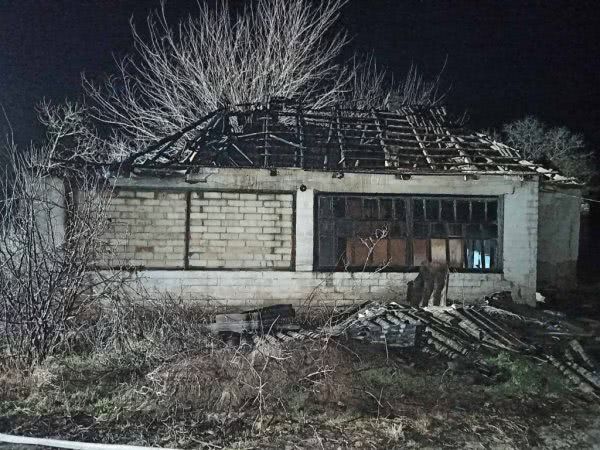 Рятувальники Дніпровського району ліквідували дві пожежі в будинках