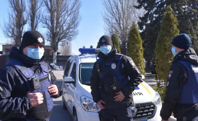 "Может дойти до судов Линча": чем Украине грозит продление карантина