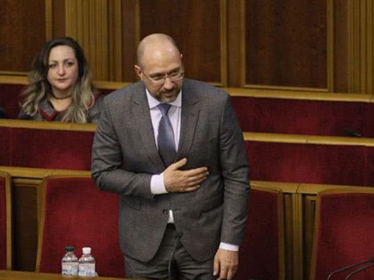 Уйдет еще быстрее Гончарука: как в сети отреагировали на планы премьера Шмыгаля подать воду в Крым
