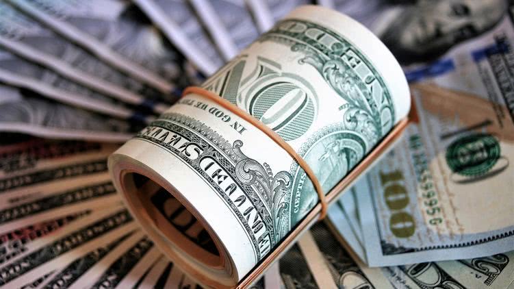 Курс доллара на черном рынке Украины взлетел почти до 26 гривен на продаже