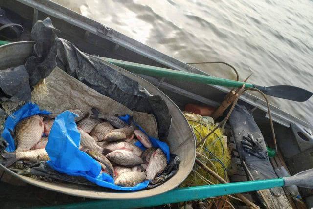В Каховском водохранилище задержали браконьеров с уловом 27 кг рыбы