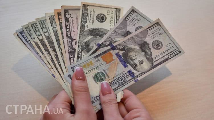 Доллар активно дорожает на новостях по МВФ и пустом бюджете
