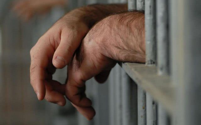 Взломщик из Геническа пока ждал решение суда, совершил еще 8 краж
