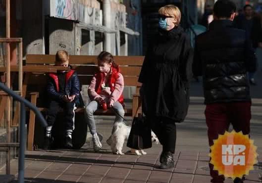 В мае-июне школьники вернутся за парты и закончат учебный год к 1 июля