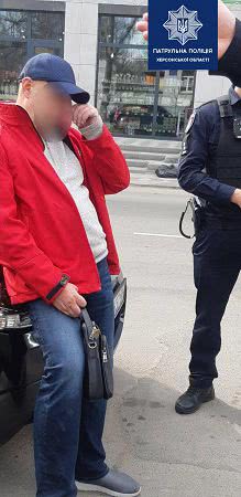 Неравнодушый херсонец сообщил патрульным о водителе навеселе
