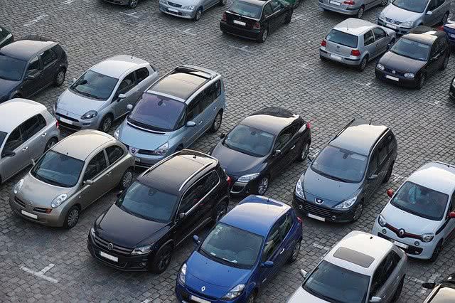 Из-за карантина украинцы раскупают автомобили и технику