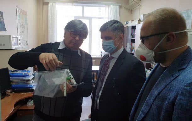 Кабмин показал разработанные тесты на коронавирус