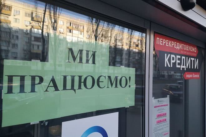 Полиция штрафует за нарушение карантина всех подряд. Дела в судах разваливаются