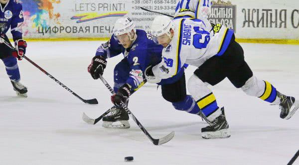 Хоккей. Херсонский «Днепр» на выезде одолел «Ледяных Волков»