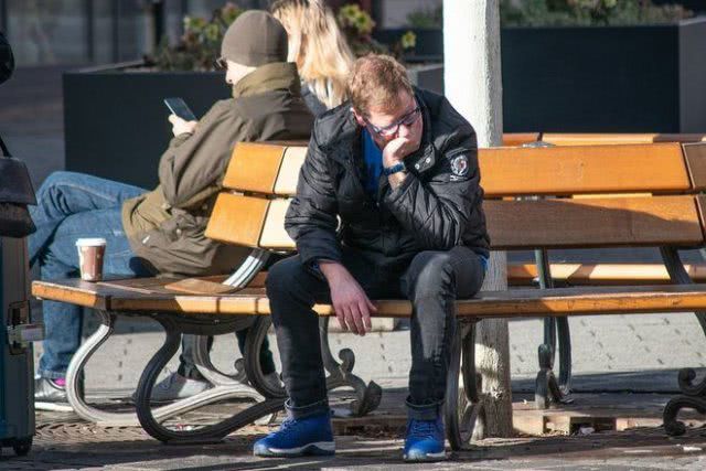За две недели карантина число соискателей работы взлетело на 60%