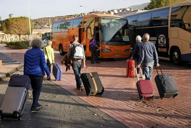 Заробитчане в Польше: работать тяжело, но возвращаться не планируют