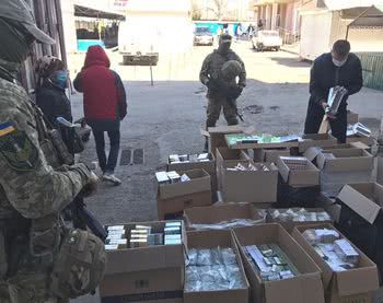 У Херсоні попереджено незаконне виготовлених та розповсюдження тютюнових виробів