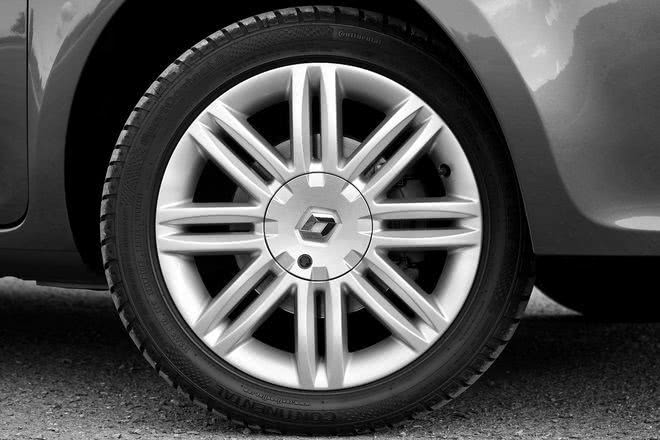 Украинцы не хотят покупать авто по доверенности и техпаспорту во время карантина
