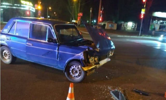 Авто разбросало по дороге: в Николаеве в ДТП пострадали беременная и ребенок