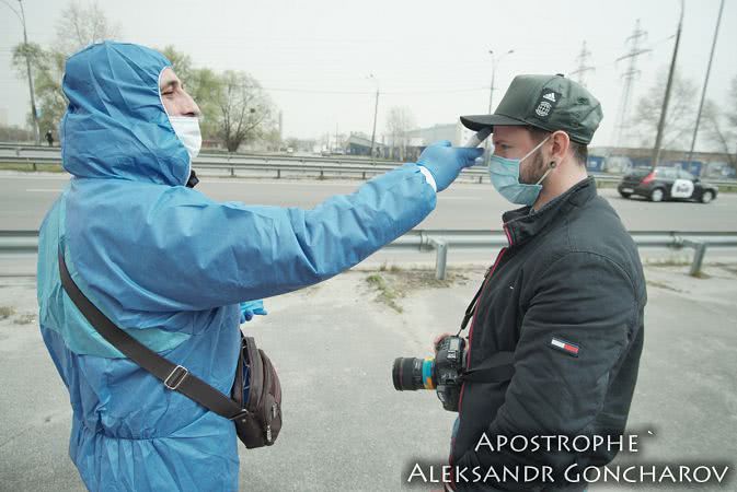 Украина выйдет из карантина к середине лета, но будет еще одна волна - врач-эпидемиолог