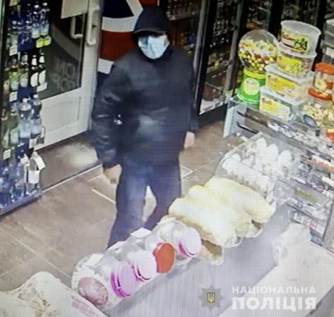 У Новій Каховці поліцейські затримали підозрюваного у збройних розбійних нападах на магазини
