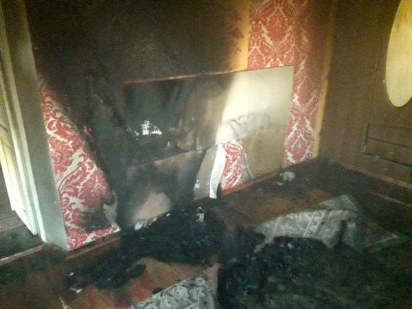 Новотроїцькі рятувальники ліквідували пожежу в житловому будинку