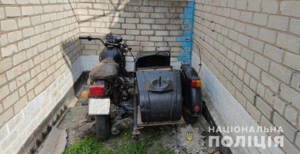 Каховські поліцейські оперативно розкрили угон мотоцикла та повернули його законному власнику