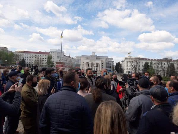 Прямая трансляция митинга аграриев возле Херсонской ОГА