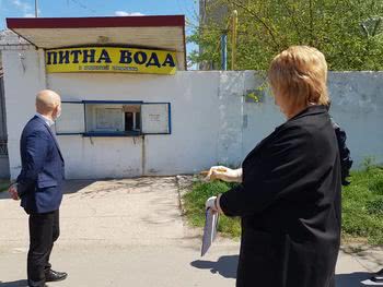 У Херсоні продають воду невідомого походження
