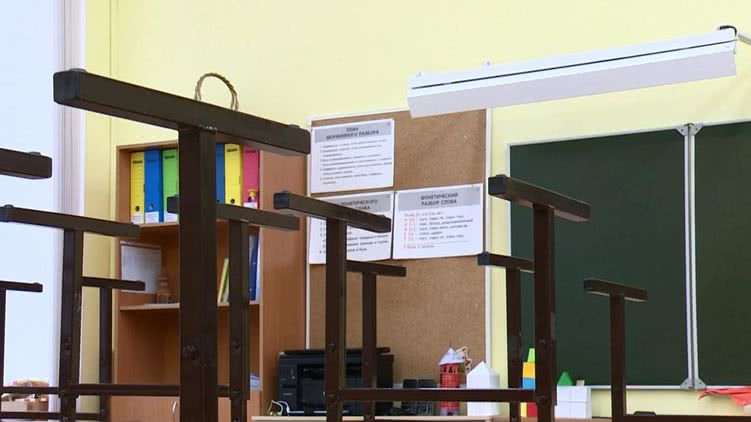 Кабмин отменил обещанные выплаты в 21 тысячу молодым учителям