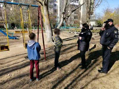 У Новій Каховці ювенальні поліцейські склали адмінпротоколи на батьків