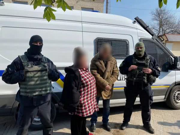 В Херсоне полицейские перекрыли канал поступления тяжелых наркотиков и задержали группу наркодилеров