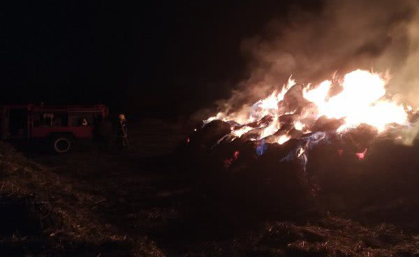 У Генічеському районі ліквідовано пожежу соломи